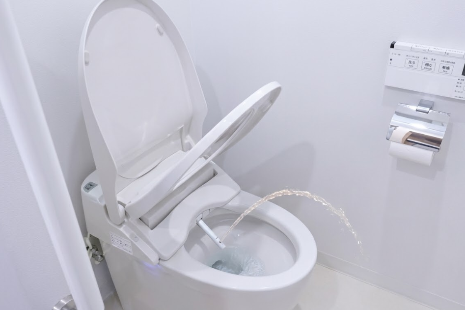 トイレのウォシュレットの時期と交換方法｜費用相場も解説